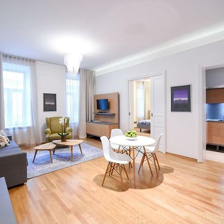 City Centre Chic Apartment Ljubljana 1/4 Экстерьер фото