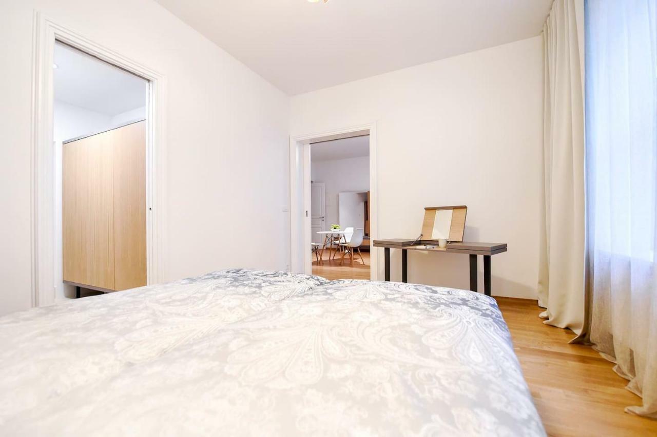City Centre Chic Apartment Ljubljana 1/4 Экстерьер фото
